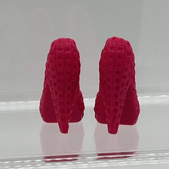 Monster High Replacement Spectra Vondergeist Ghoul Spirit Pink Shoes Heels & arm - Picture 4 of 9